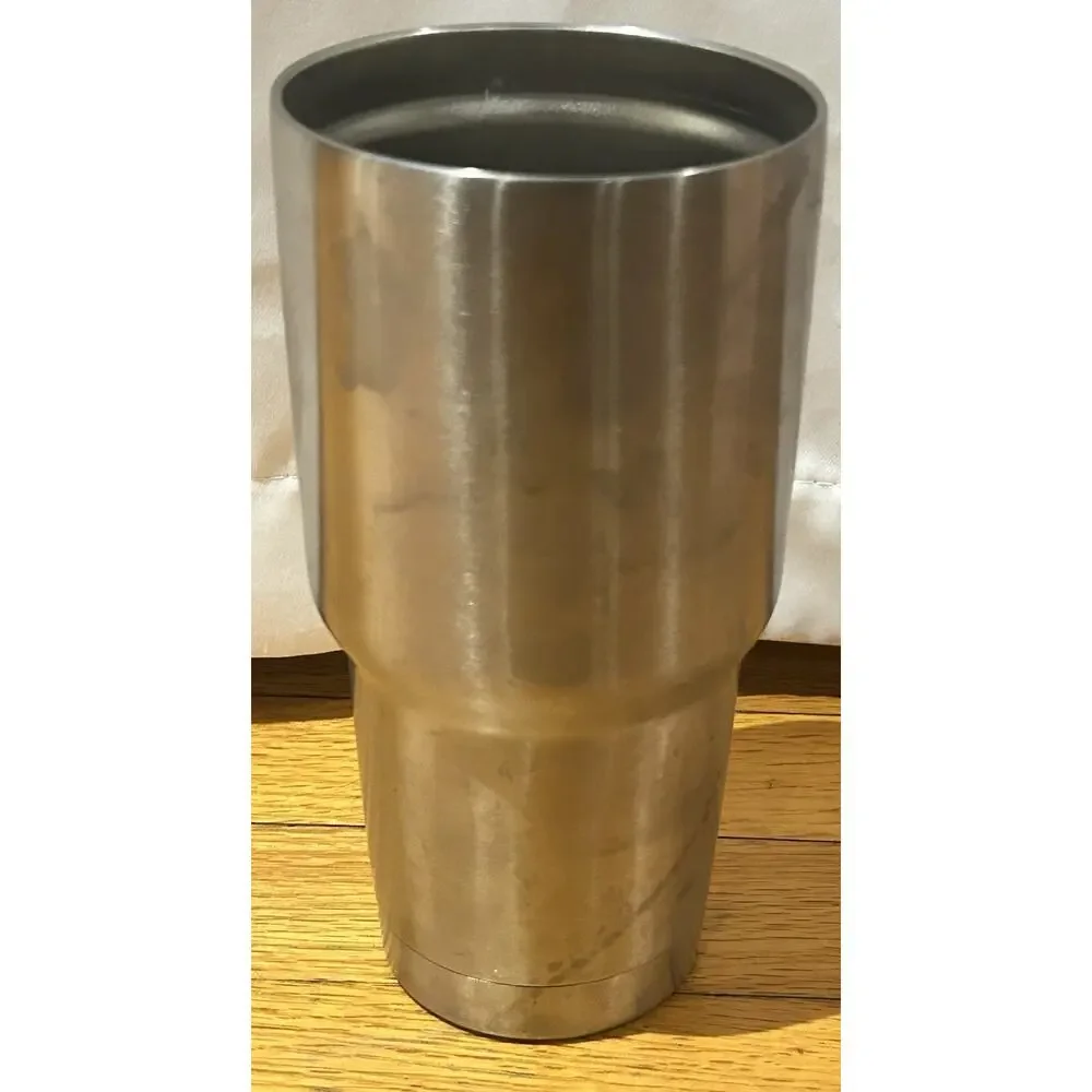 Yeti 30 oz Rambler Tumbler in Stainless Steel